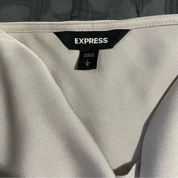 Like New Womans Express Silk Camisole - Picture 3 of 5